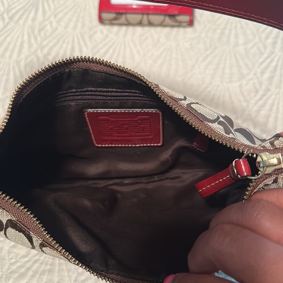 Coach Signature 2pc Set Tan and Red Wallet and Shoulder Bag - Picture 5 of 14